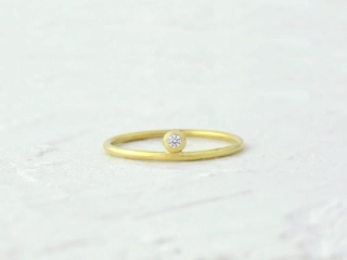 585/1000 zlatý prsten s přírodním diamantem