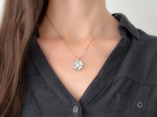 925/1000 stříbrný přívěsek se zirkóny Čtyřlístek barvy diamant